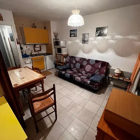 Super-besse Le Bleu Serviere Chez Lorenzo Et Severine 베세-에-생타나스타시