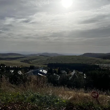 아파트 Super-besse Le Bleu Serviere Chez Lorenzo Et Severine 베세-에-생타나스타시