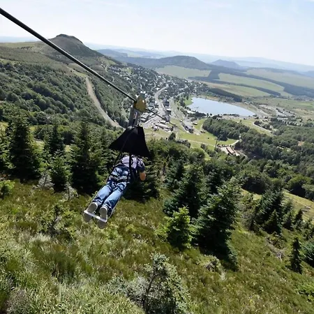 Super-besse Le Bleu Serviere Chez Lorenzo Et Severine 아파트