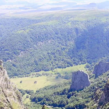 Super-besse Le Bleu Serviere Chez Lorenzo Et Severine